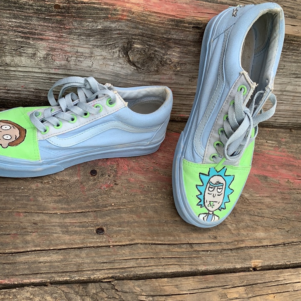 Custom Vans - Picture 6 of 6